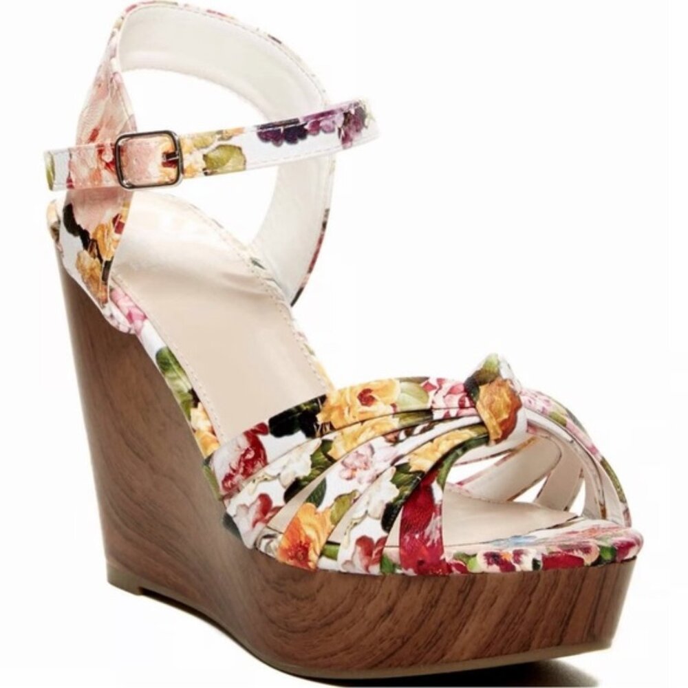 Fergalicious Shoes by Fergie, size 9